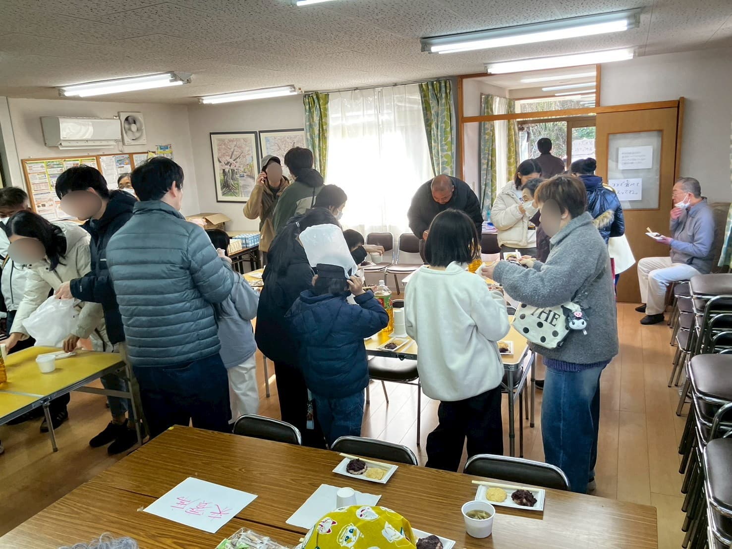 地域行事の準備風景のサンプルイメージ